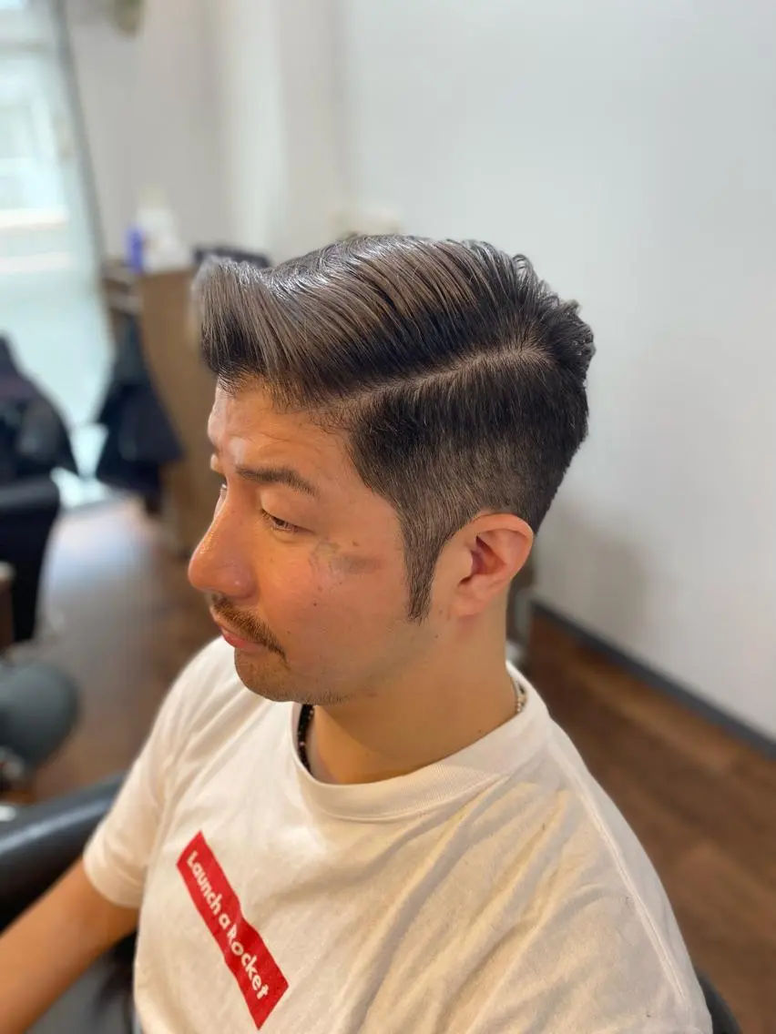 ショート カラー ブリーチ シルバー カット ヘアカラー Luzir⭐︎ GEN⭐︎のヘアスタイル