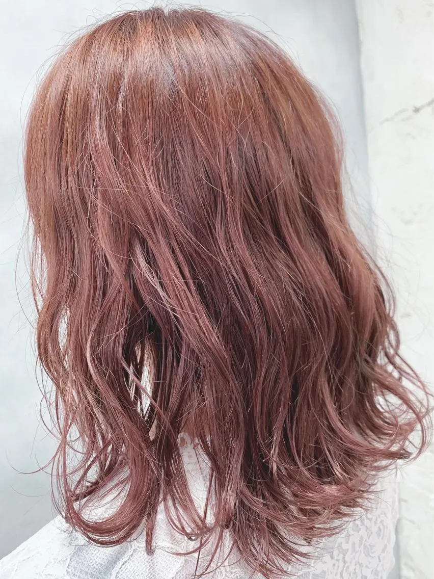 ミディアム カラー ピンクカラー LUXBE LUCEのヘアスタイル