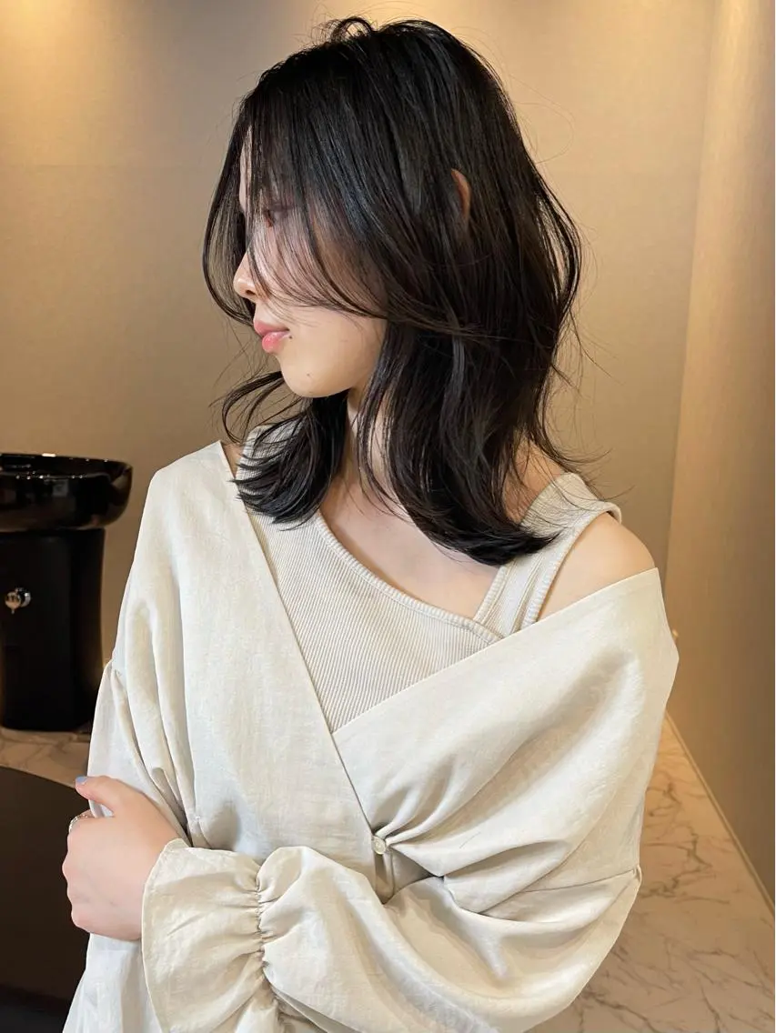 ミディアム ヘアアレンジ 外国人風カラー ハイライト レイヤーカット カット アンドウ ユウ/ レイヤーカット/韓国のヘアスタイル