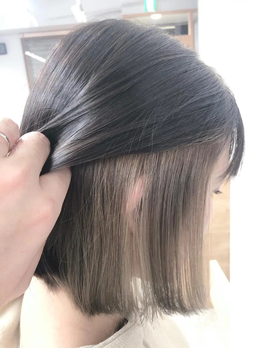 ミディアム カラー ベージュカラー インナーカラー ミルクティーベージュ 代表 YUKI ☆のヘアスタイル
