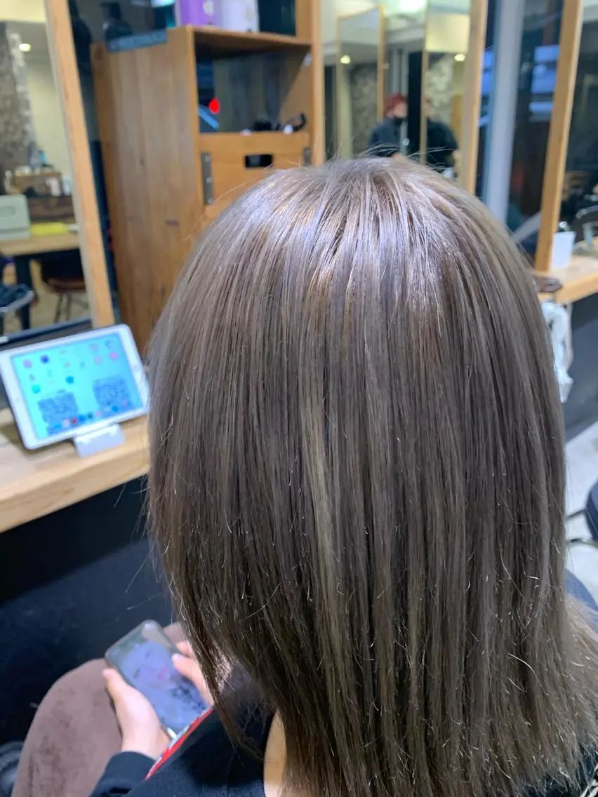 ミディアム カラー ヘアアレンジ ネイル グレージュ カット ヘアカラー トリートメント Sia中野新橋 『JUNYA』のヘアスタイル