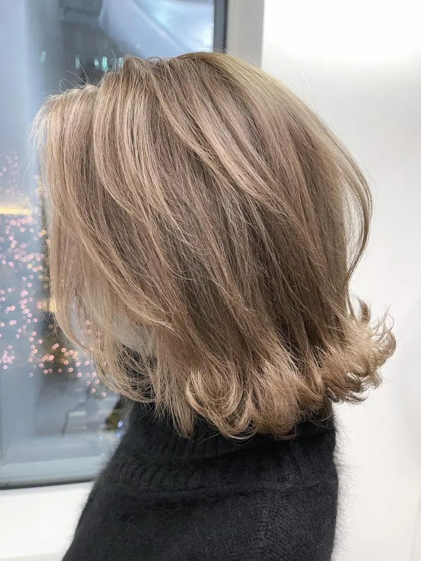 ショート カラー ベージュカラー ミルクティーベージュ biscohair 髪にドラマを。のヘアスタイル