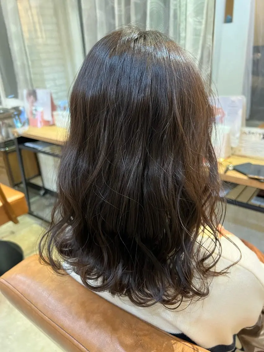 セミロング 才門 真菜のヘアスタイル