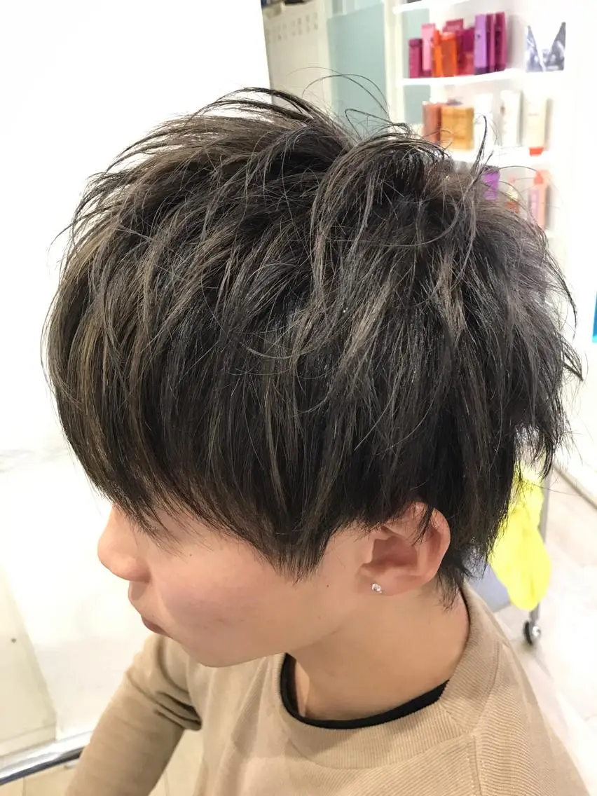 ショート メンズ レイヤーカット 西村あきやのヘアスタイル