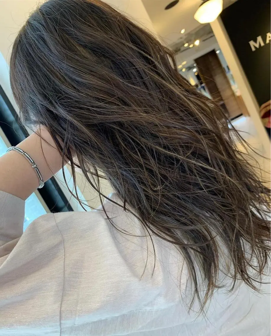 ロング カラー ノンダメージ⭐️ 透明感カラー中田七菜のヘアスタイル