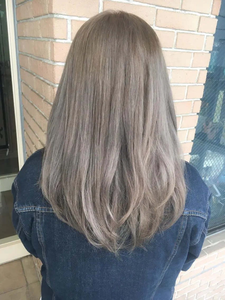 ロング カラー グレージュ 外国人風カラー 北條 優輝のヘアスタイル