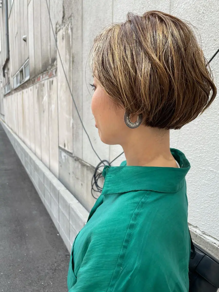 ショート ハイライト カット ヘアカラー トリートメント ayane⭐️ボブ・ ショート・パーマのヘアスタイル