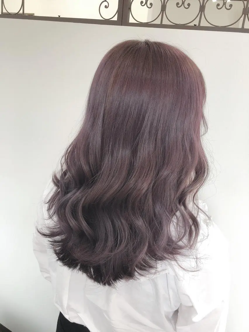セミロング カラー ラベンダーカラー 松田 みのりのヘアスタイル