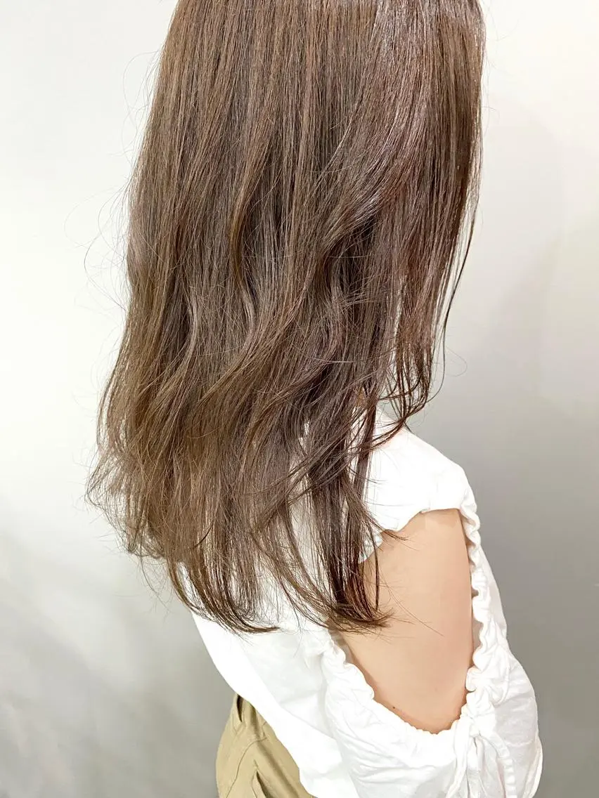 ロング カラー パーマ ヘアアレンジ メンズ キッズ ネイル マツエク・マツパ ベージュカラー 透明感カラー インナーカラー/ KANAのヘアスタイル