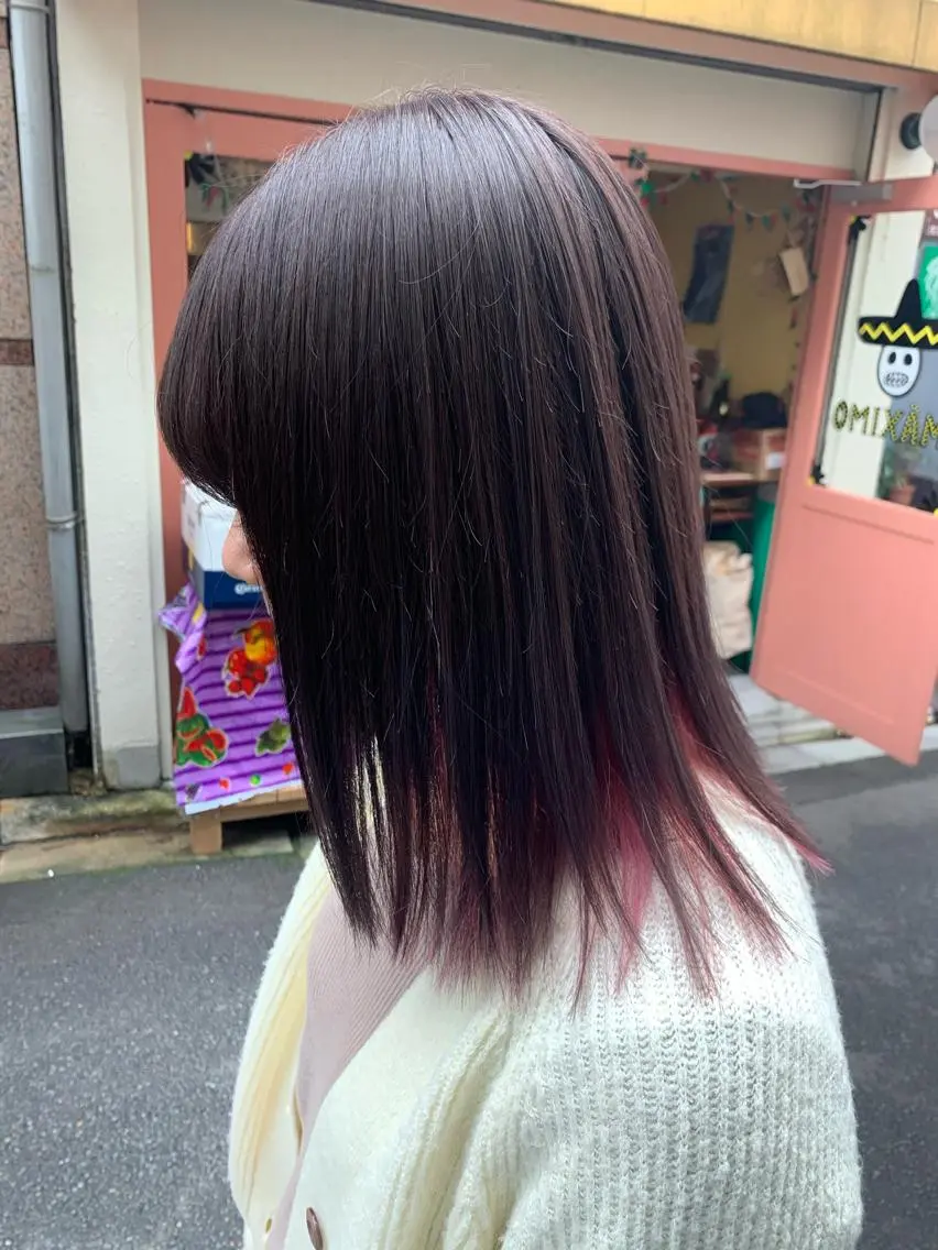 ミディアム カラー レイヤーカット 西村あきやのヘアスタイル