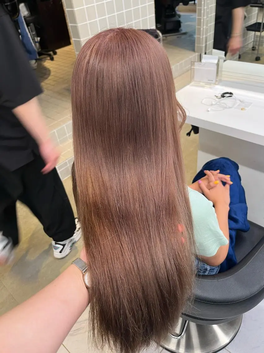 ロング ヘアカラー トリートメント ヘッドスパ ヘアセット 寒色/ベージュヘア ブリーチありMiOのヘアスタイル