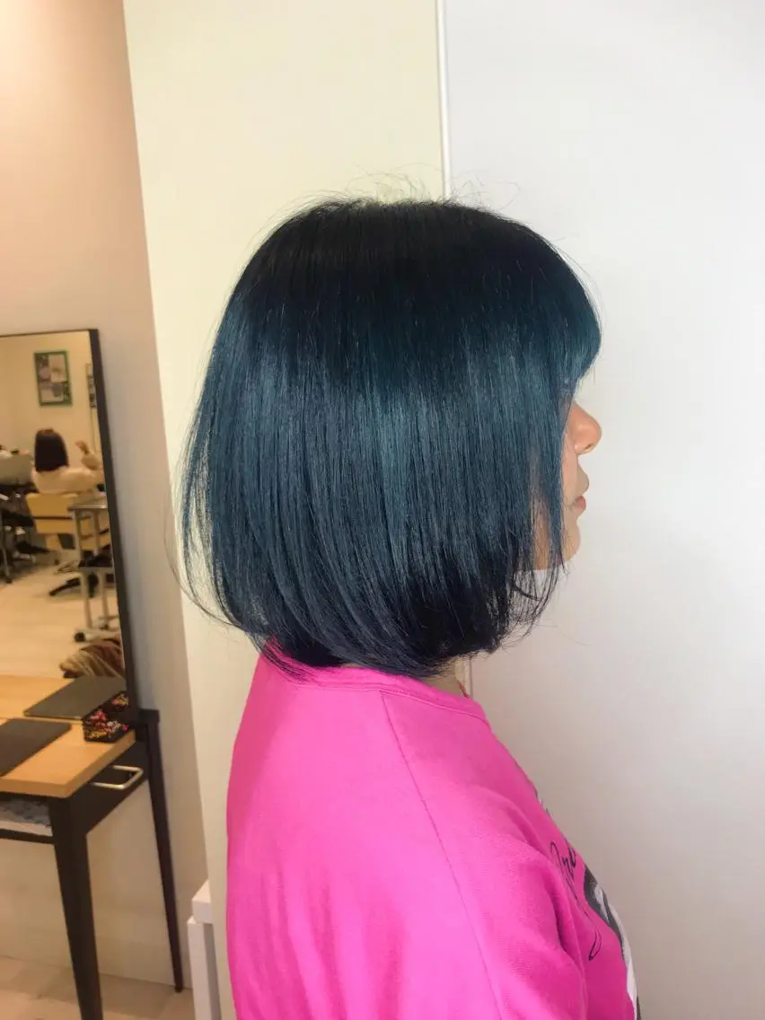 ショート カラー ネイビーカラー ボブ 伸ばしかけ カット ヘアカラー トリートメント インナーエクステ渋谷 🦋KAJIのヘアスタイル