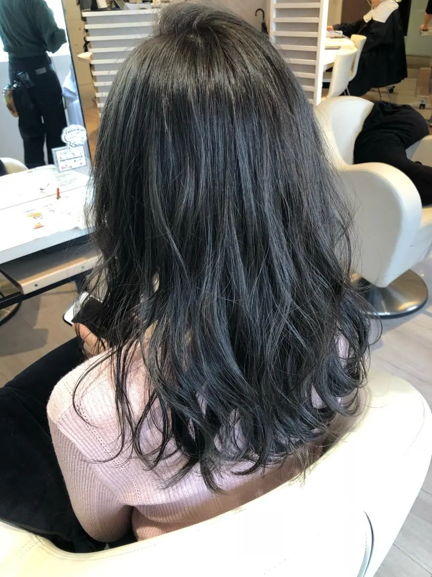 セミロング カラー 金子 富士のヘアスタイル