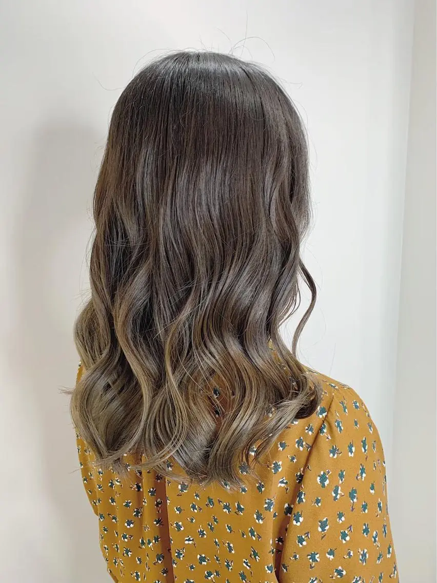 セミロング カラー ☕️ベージュカラー 内藤光哉☕️のヘアスタイル
