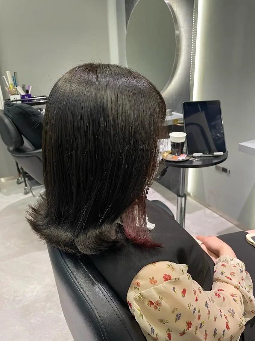 ショート カラー イヤリングカラー ヘアカラー 髪質改善艶髪特化 二瓶 海人のヘアスタイル