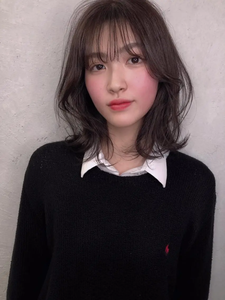 セミロング カラー アディクシーカラー アッシュ アッシュグレー バレイヤージュ ベージュカラー 前髪顔周りカット 沼田 拓斗のヘアスタイル