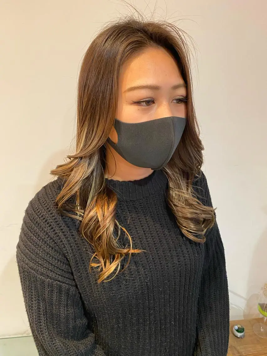 セミロング レイヤーカット わかばやし ゆうこのヘアスタイル
