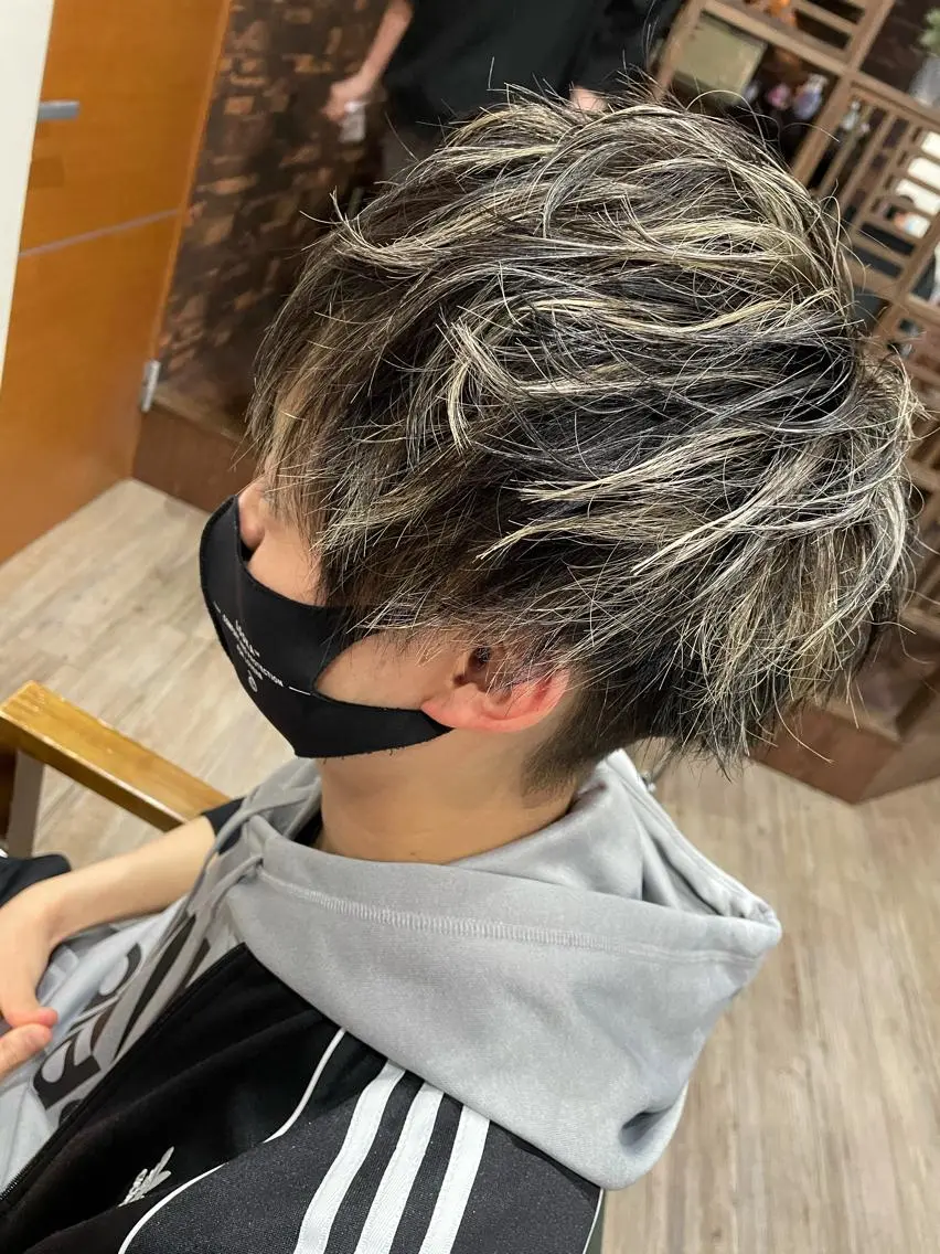 ロング カラー パーマ ヘアアレンジ メンズ キッズ ネイル マツエク・マツパ シールエクステ メンズバレイヤージュ メンズハイライト メンズインナーカラー メンズ韓国風 北千住10分 肥高　壮汰のヘアスタイル