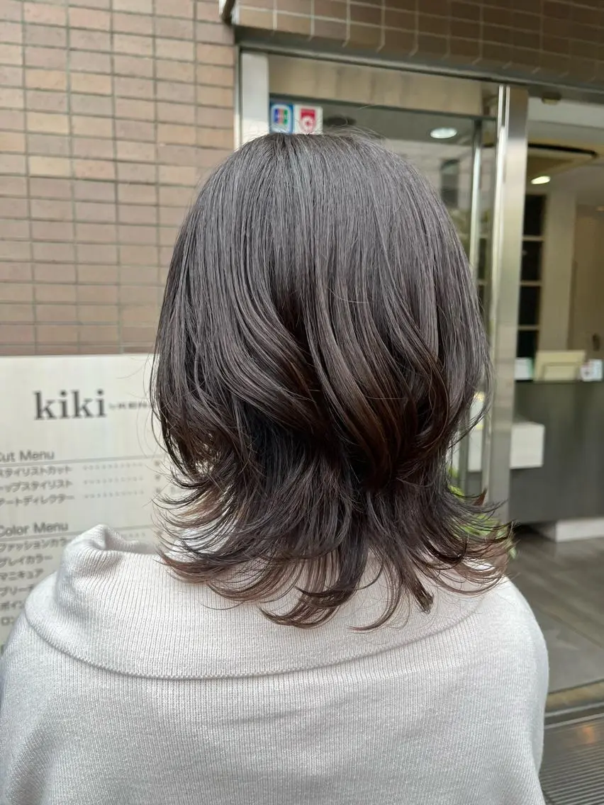 ミディアム カット ヘアカラー トリートメント ELEN 新百合ヶ丘のヘアスタイル