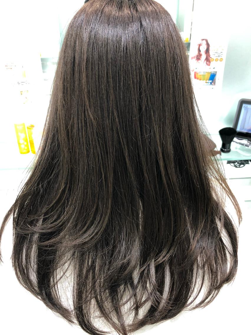カラー ブラウンカラー オリーブブラウン カット ヘアカラー 神頭 彩のヘアスタイル