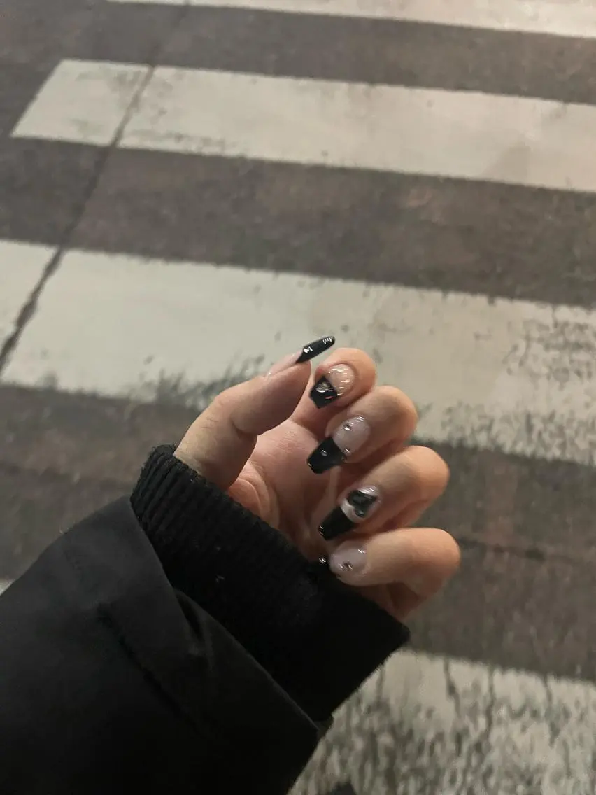 セミロング ネイル ハンドネイル mark 🤍Yuki🤍のネイルデザイン
