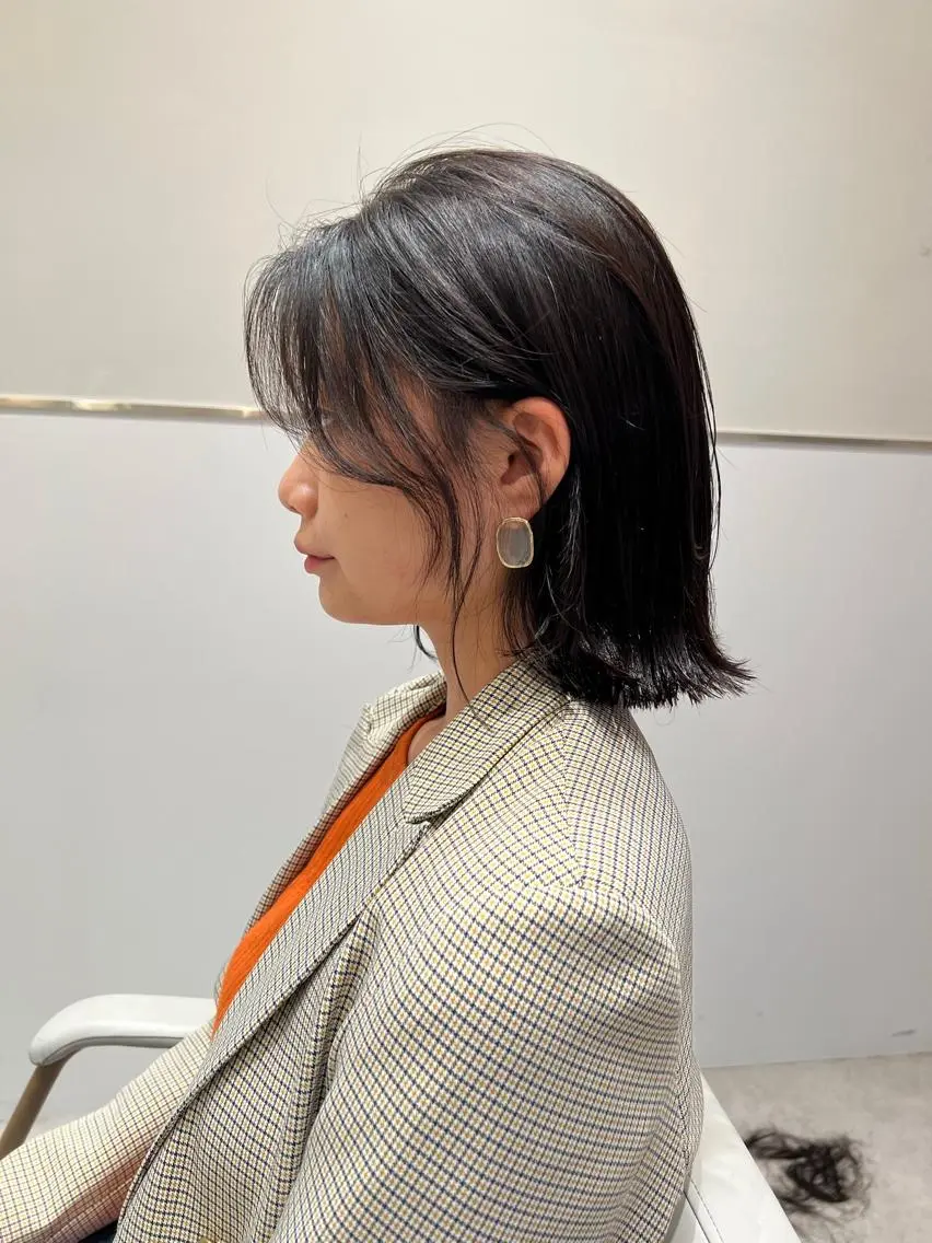 ミディアム カラー グレージュ ボブ カット ヘアカラー トリートメント レイヤー専門家 ダブルカラー修のヘアスタイル
