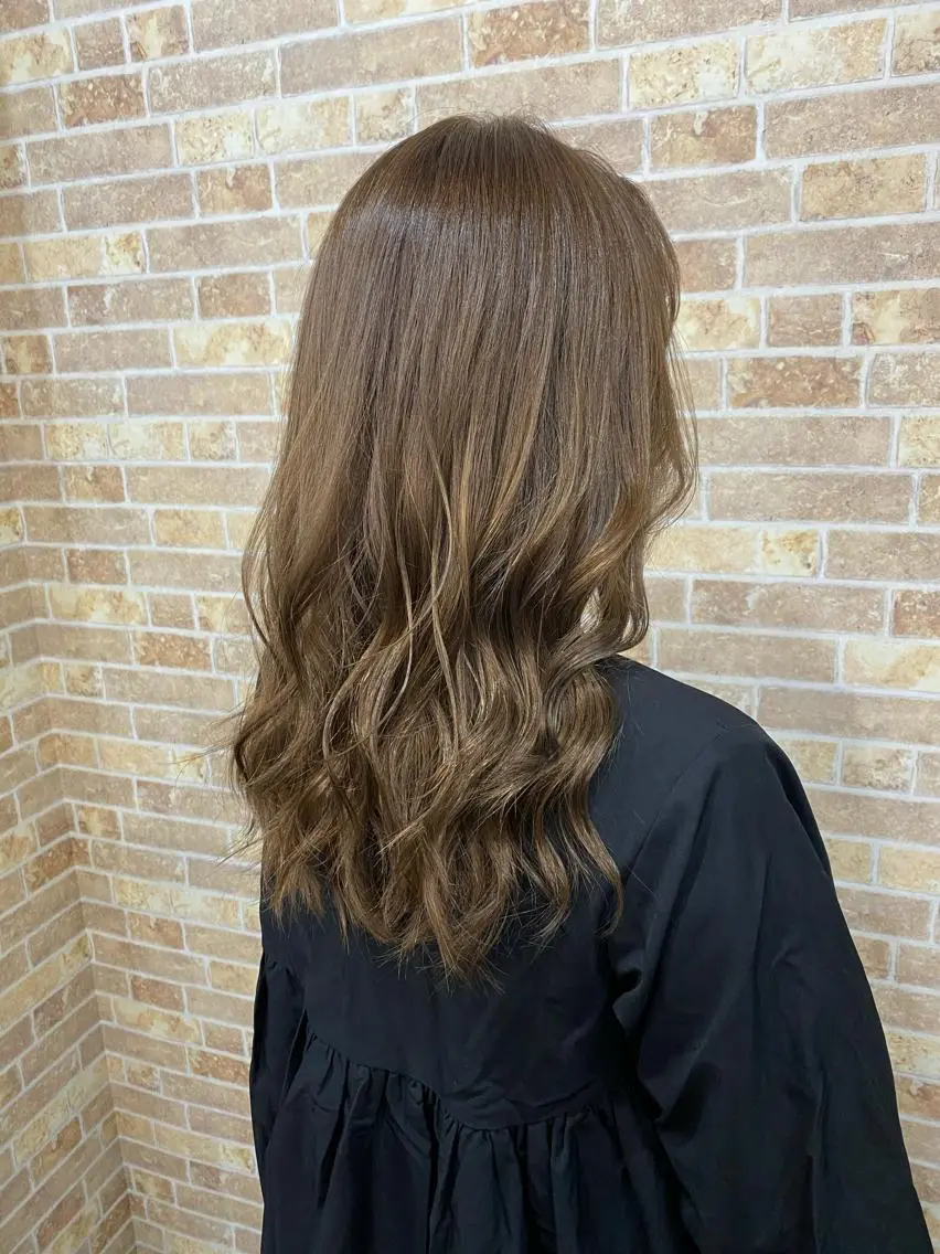 ロング カット ヘアカラー 縮毛矯正 トリートメント 美髪ヘア 🤍erikaのヘアスタイル