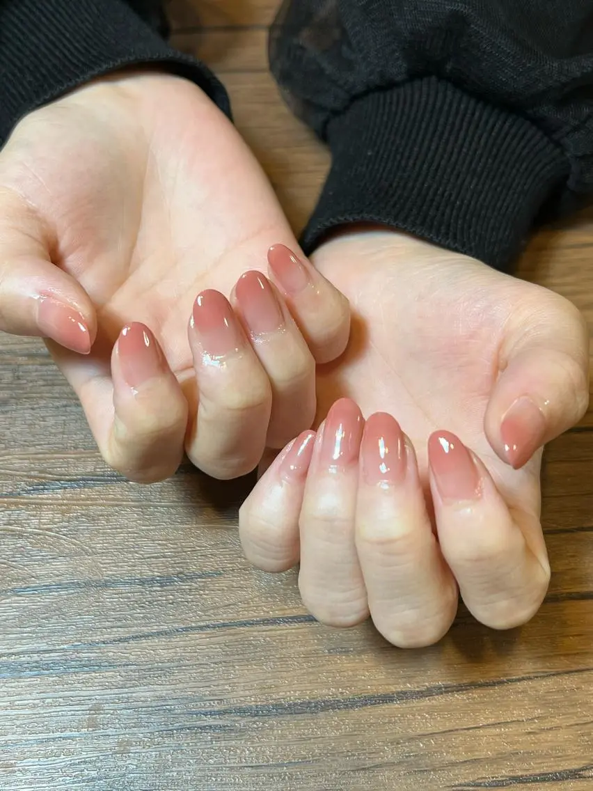 ネイル グラデーション ハンドネイル HENRIETTA NAILSALONのネイルデザイン