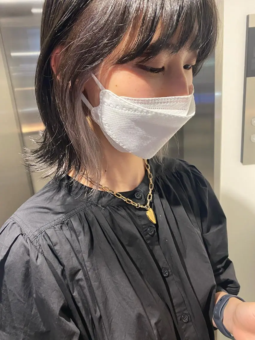 ミディアム カラー イヤリングカラー グレージュ オリーブグレージュ オリーブグレー 外国人対応 佐久間のヘアスタイル