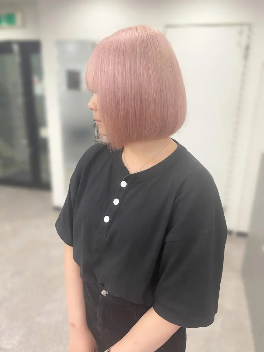 ショート カラー ブリーチ ハイトーンカラー ピンクカラー ホワイトピンク 髪質改善 ヘアカラー トリートメント ハイトーンエクステ 🎩カズキ🎩のヘアスタイル