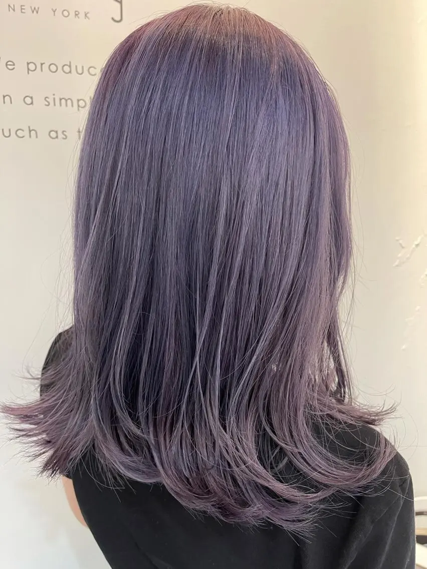 ミディアム カラー ブルーカラー パープルカラー ヘアカラー トリートメント Avery SHINのヘアスタイル