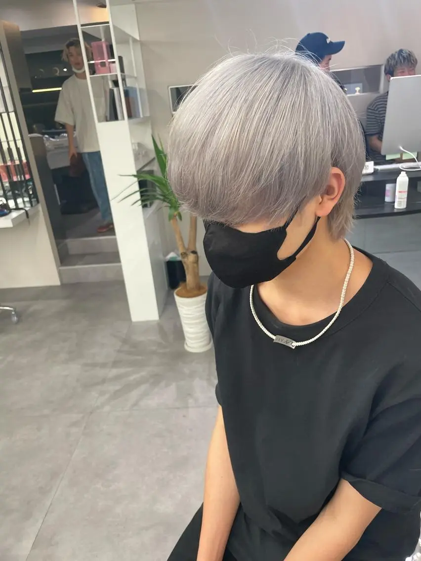 ショート カラー メンズ カット ブリーチ特化 ハイトーンRYOYAのヘアスタイル