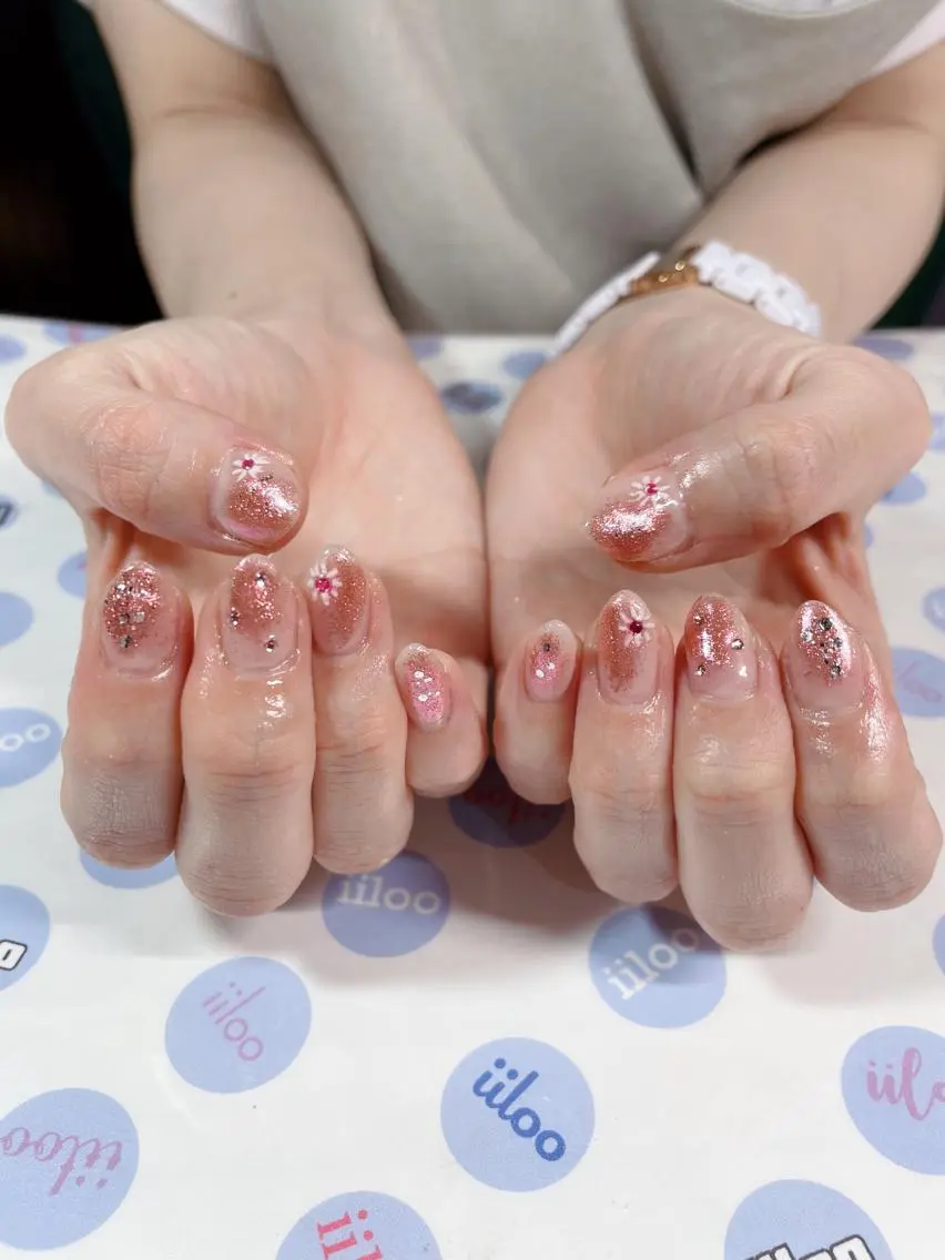 ネイル iiloo aromaworksのネイルデザイン