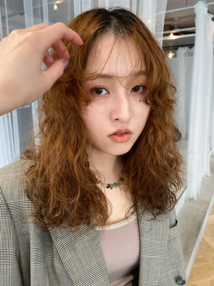 ロング サトウ ナナのヘアスタイル