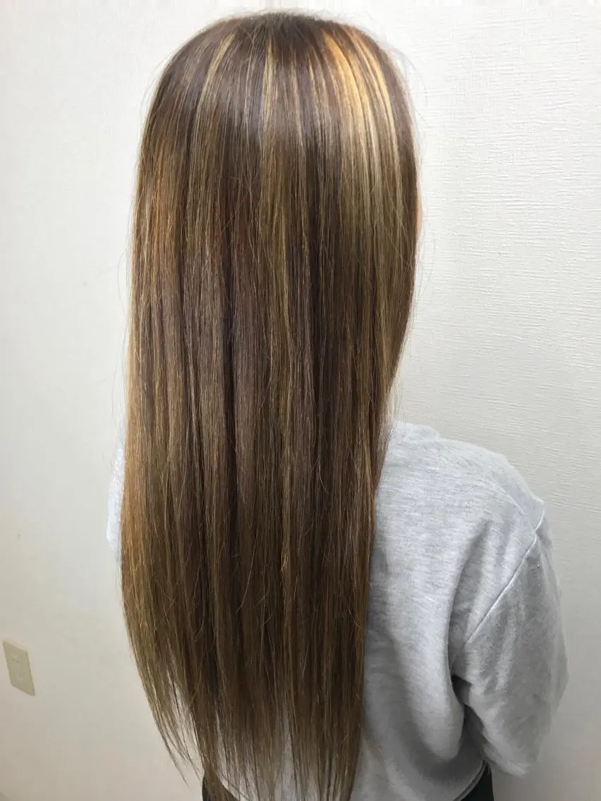 ロング カラー 髪質改善 トリートメント 白髪ぼかし、髪質改善 富田隼仁のヘアスタイル