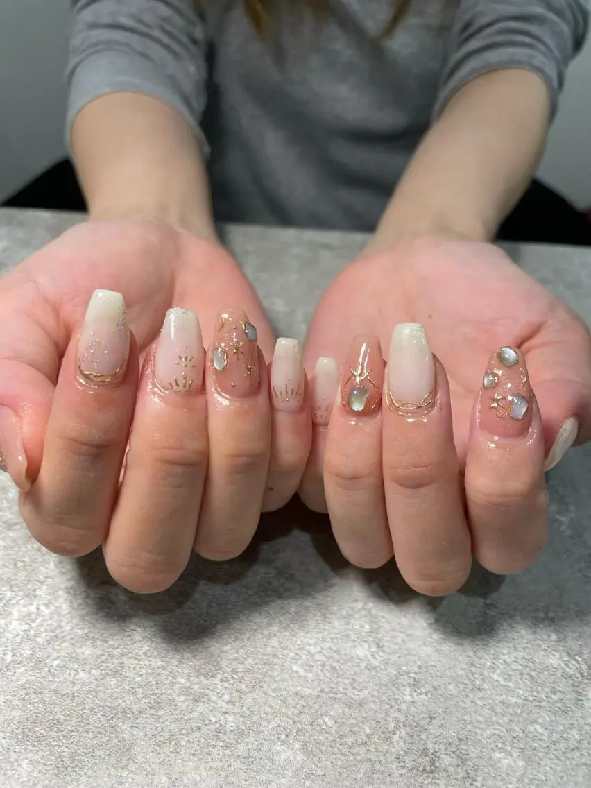 ネイル 持ち込み Raviliss ♡のネイルデザイン