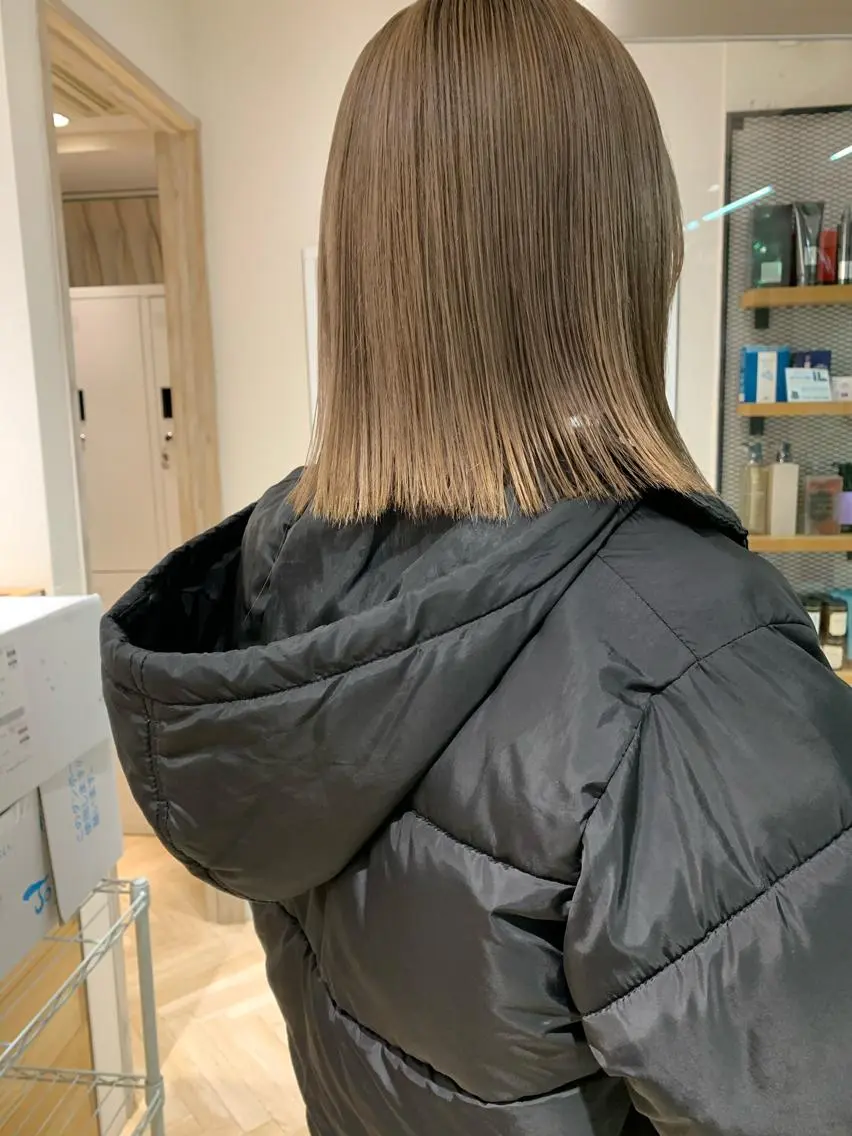 ミディアム カラー ヘアアレンジ ベージュカラー ミルクティーベージュ 🌿ショート🌿 パーマ🌿淳平のヘアスタイル