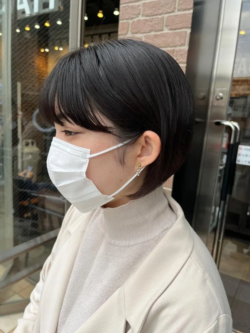 ミディアム カラー パーマ ヘアアレンジ メンズ キッズ ネイル マツエク・マツパ アイブロウ ミディアムパーマ メンズハイライト メンズパーマ ブラウンカラー ケアカラー 久木原 ゆりのヘアスタイル