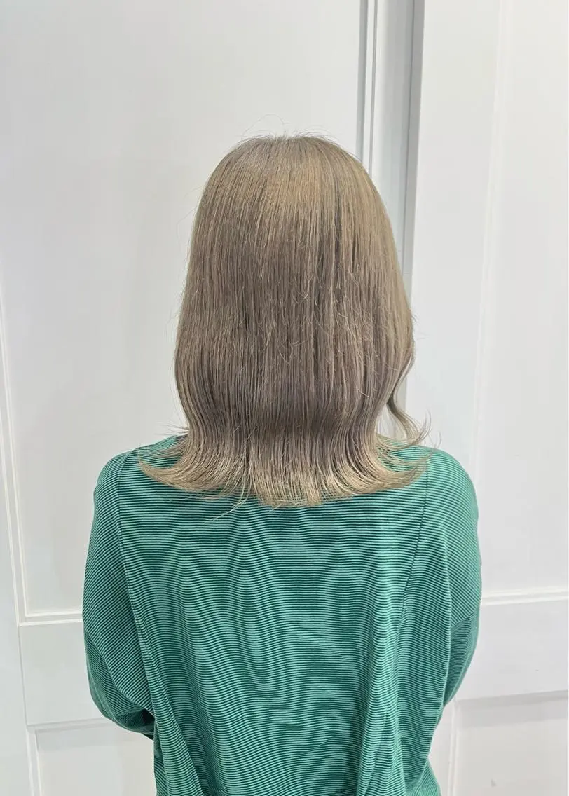 セミロング allum SAKURAのヘアスタイル