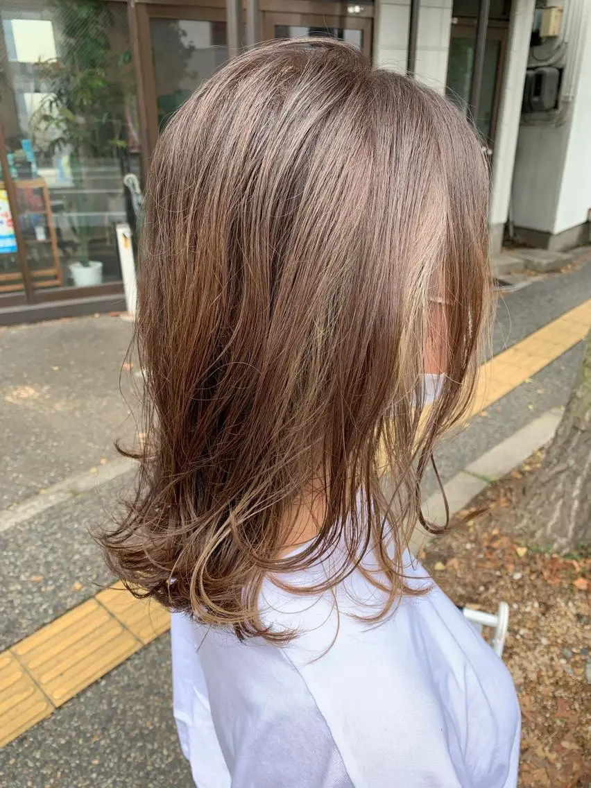 ミディアム カラー ハイライトカラー インナーカラー ハイライト 宮嶋 勇輔のヘアスタイル