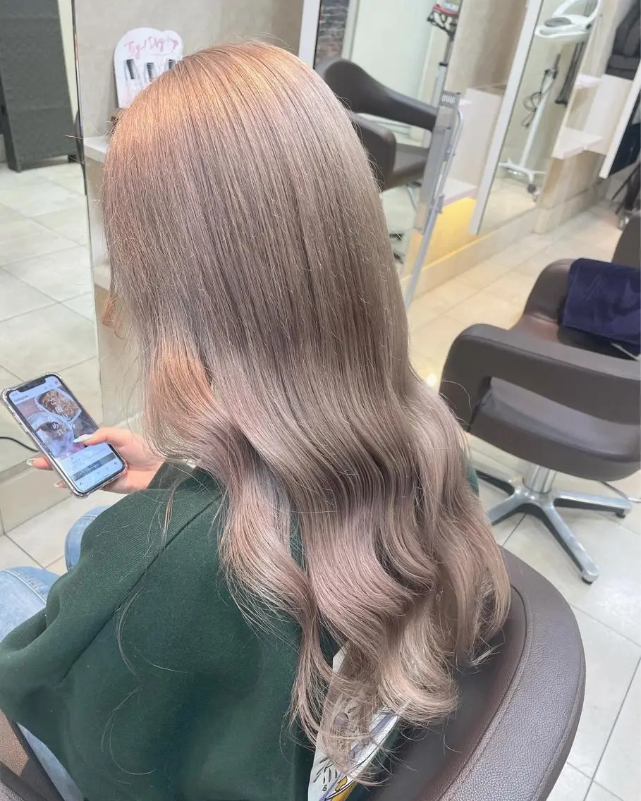 ロング 前田 菜奈子のヘアスタイル