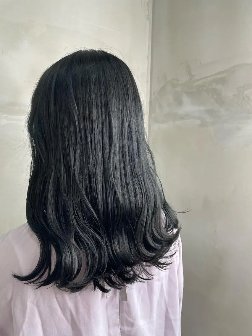 カラー ヘアカラー 益 佑夏のヘアスタイル