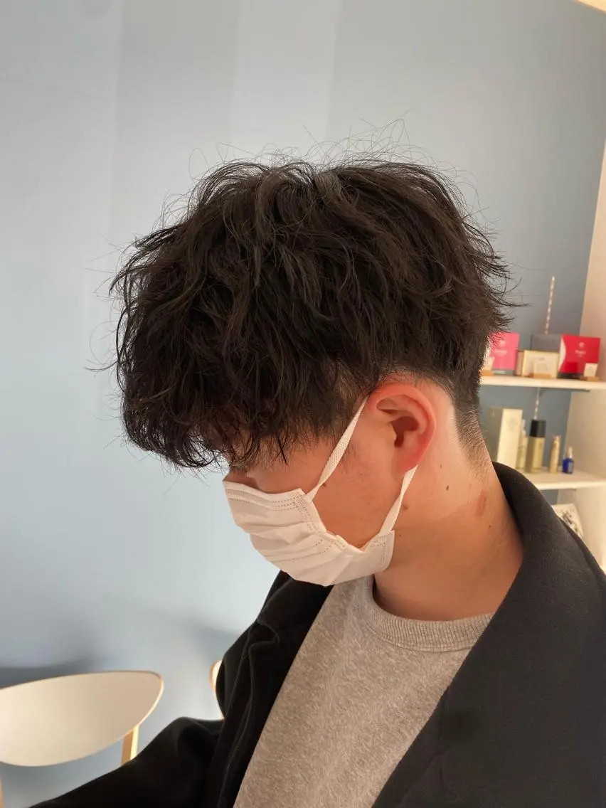 ショート パーマ メンズ メンズパーマ 髪質改善 スパイラルパーマ 松林 大暉のヘアスタイル