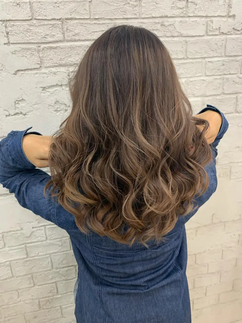 セミロング レイヤーカット 🇺🇸ハイライト特 化美容師🇺🇸漆沢のヘアスタイル