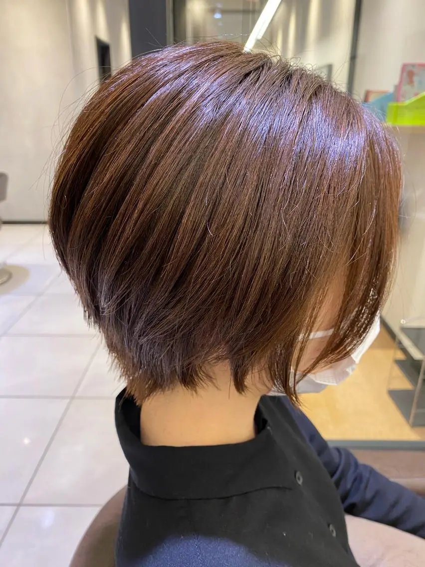 ショート カット ヘアカラー トリートメント EARTH岩楯 優貴のヘアスタイル