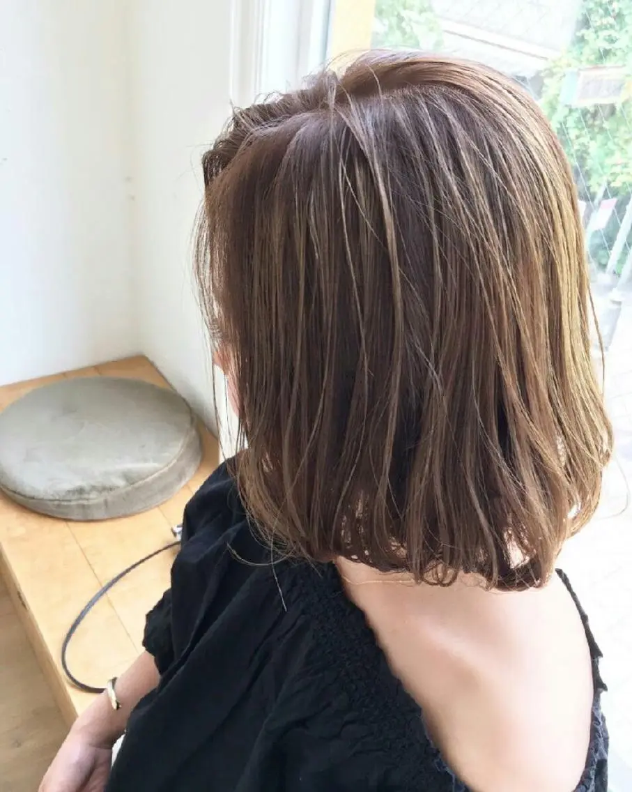 ミディアム カラー アッシュ ベージュカラー ハイライトカラー ハイライト 山形 光輪子のヘアスタイル