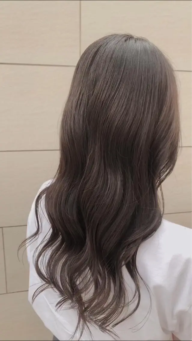 ロング ヨシンモリ 森本　舞✴︎ 似合わせパーマのヘアスタイル