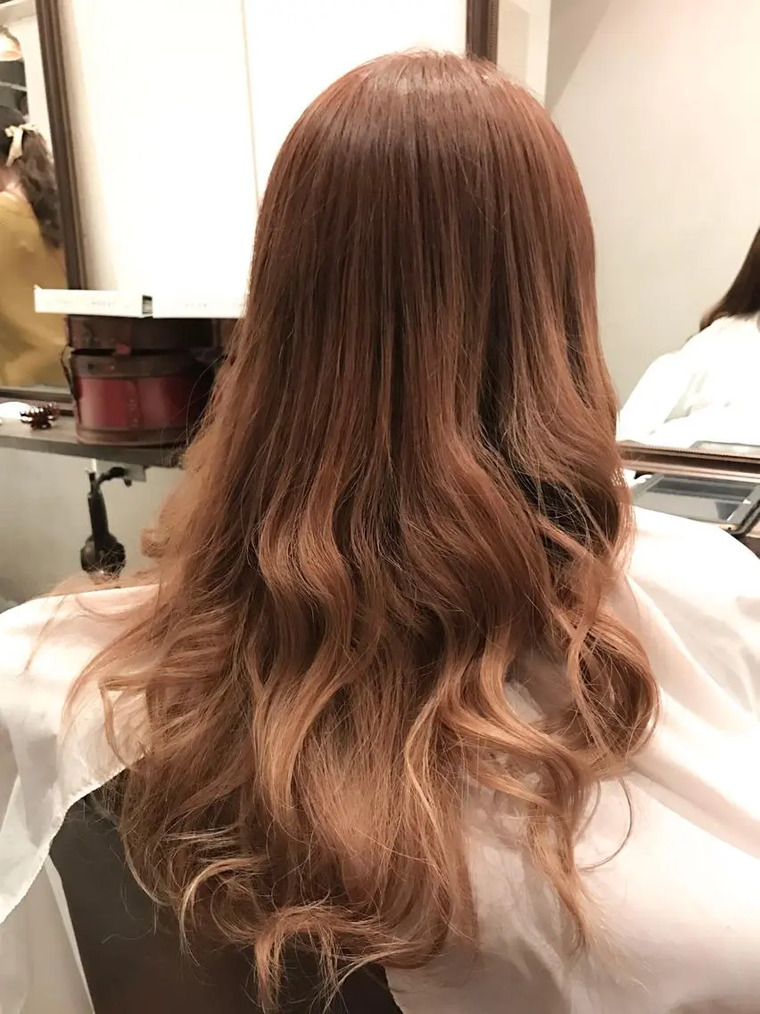 ロング カラー ベージュカラー ブリーチ グラデーションカラー ハイライトカラー 外国人風カラー 小森谷 亮太のヘアスタイル