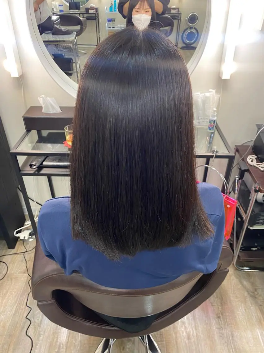 セミロング パーマ 縮毛矯正 山﨑 燦人のヘアスタイル