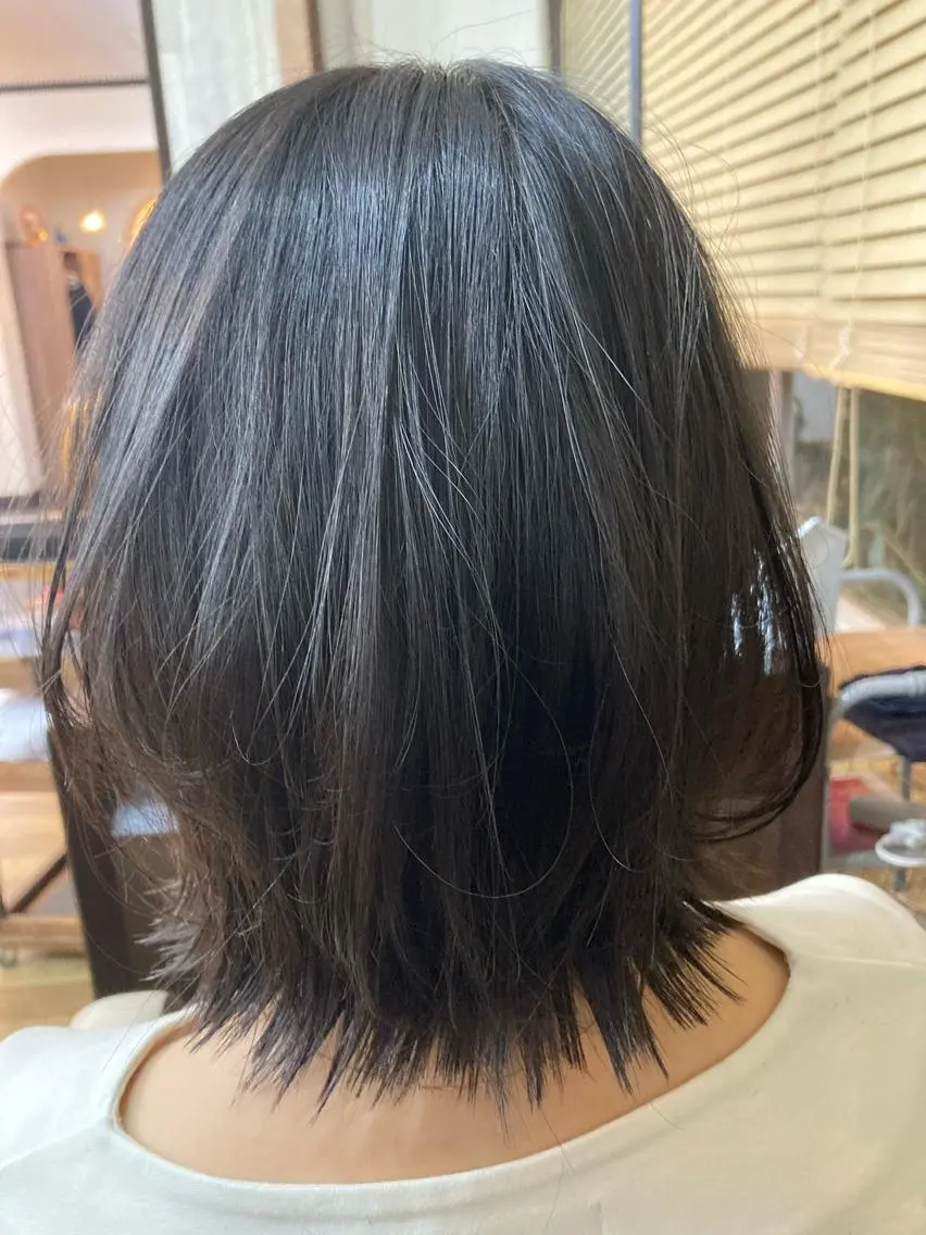 ミディアム カット 縮毛矯正 中山 ルミ子のヘアスタイル